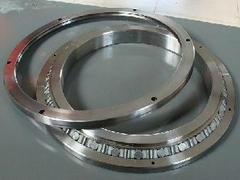 China XR496051 crossed roller thrust bearing for vertical axis machine 203.2*279.4*31.75mm supplier