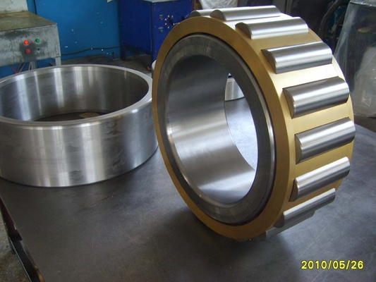 China NU 328 ECM SKF single row cylindrical roller bearing dimension details,140x300x62mm supplier