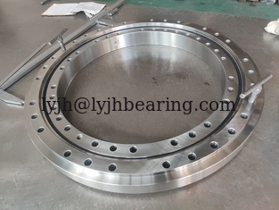 China Crossed Roller Slewing Bearing 110.25.823.12 Size 980x714x101mm supplier