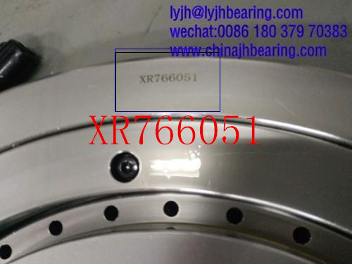 China China factory Crossed tapered roller bearing XR766051 ,457.2x609.6x63.5mm supplier