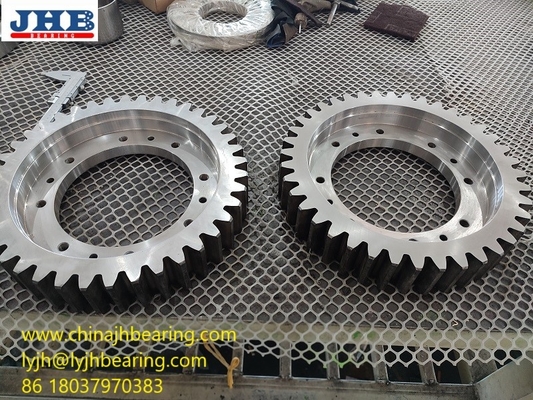 China Big pinion matched slewing bearing 420*230*77mm 40pcs teeth supplier