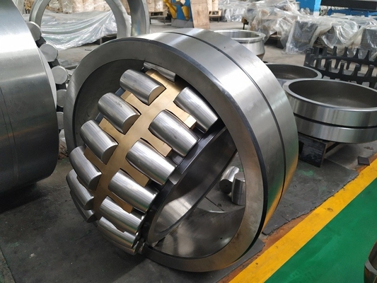 China Spherical Roller Bearing 24138 CCK30/W33 Pressed Steel Cage 190x320x128mm supplier