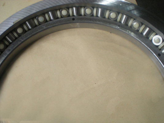 Crossed tapered roller  bearing XR889058 1028.7x1327.15x114.3mm for  Vertical and horizontal boring mills supplier