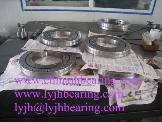 Crossed roller bearing RA8008UUCC0 80x96x8mm application and dimension,in stock supplier