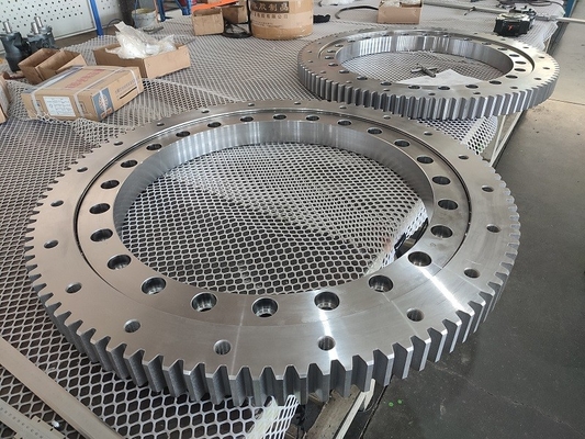 Turntable Ball Bearing MTE-730 With External Teeth 1062*730x82mm supplier