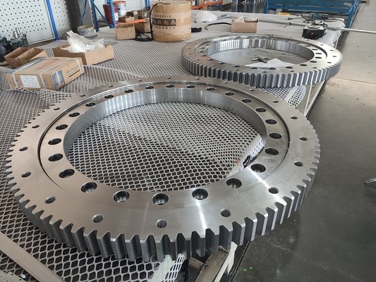 Turntable Ball Bearing MTE-730 With External Teeth 1062*730x82mm supplier