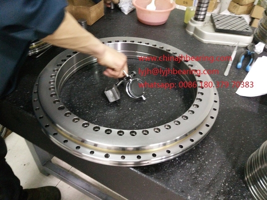 YRT580 Rotary table bearing 580x750x90 mm used for Rotary Grinding machine/Machine Tools Vertical-axis/Robotic Arms supplier