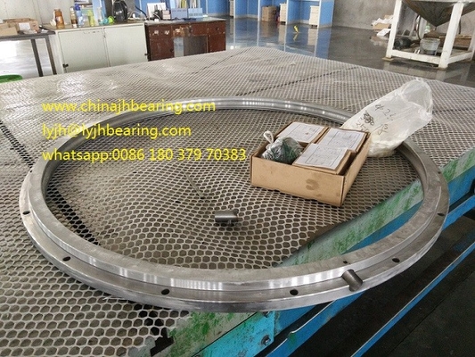 VSA200844 belongs Four point contact Slewing bearing  950.1X772XD56 mm in stocks supplier