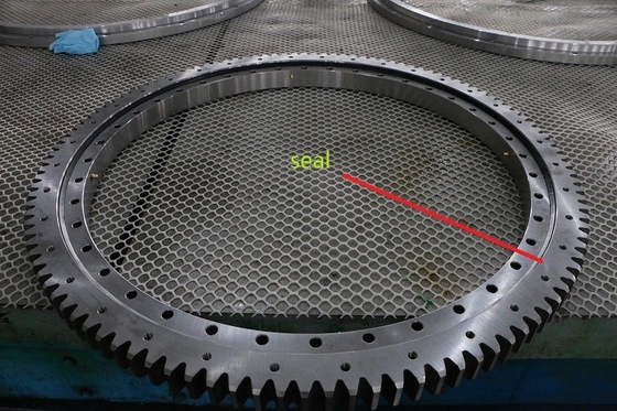 offer E.950.20.00.B   Four point contact Slewing bearing  950.1X772XD56 mm in stocks price and stocks supplier