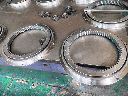 Four point contact ball slewing bearing RK6-22N1Z with external flange 648X447X56mm supplier