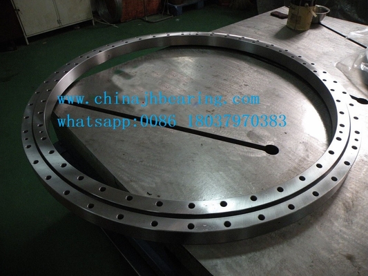 RKS.060.25.1204 four point contact slewing bearing 1289x1119x68 mm belongs to medium size without a gear supplier