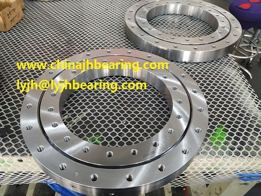 Crossed tapered roller  bearing XR889058 1028.7x1327.15x114.3mm for  Vertical and horizontal boring mills supplier