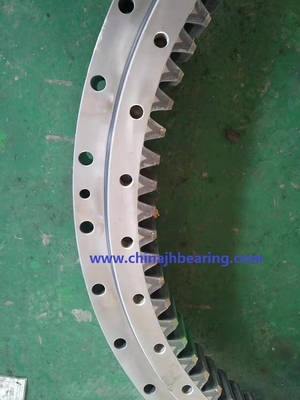 585DBS164Y Slewing ring 585x810x85mm belong to four point contact ball bearing supplier